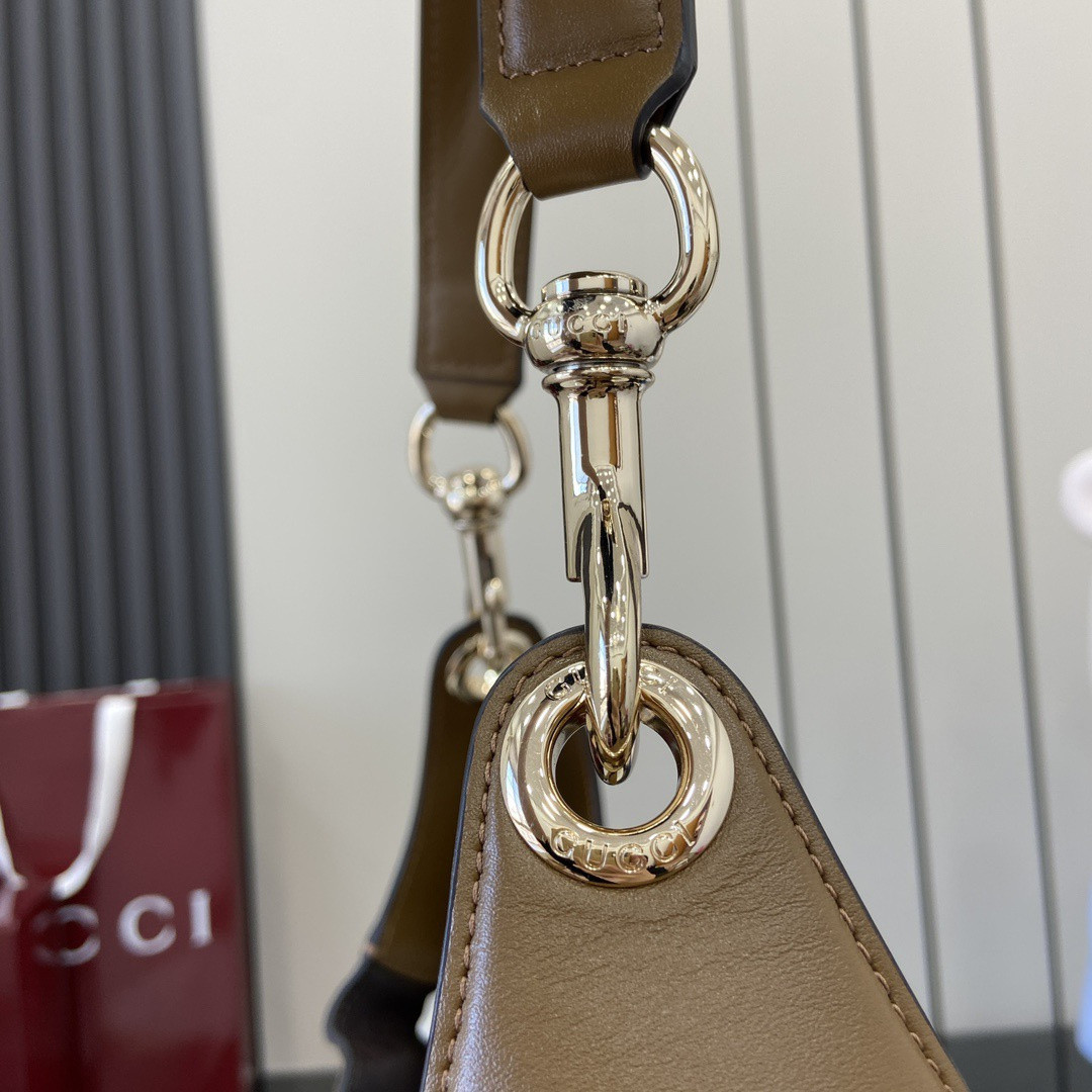 G*u*i B Large Shoulder Bag 49x 46x 4cm