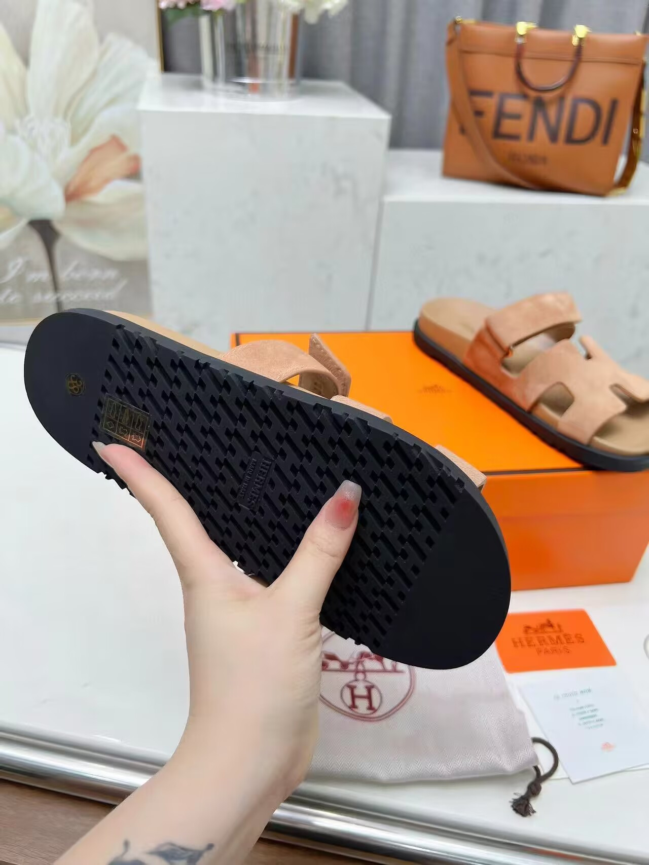 UA Hermès Chypre sandal