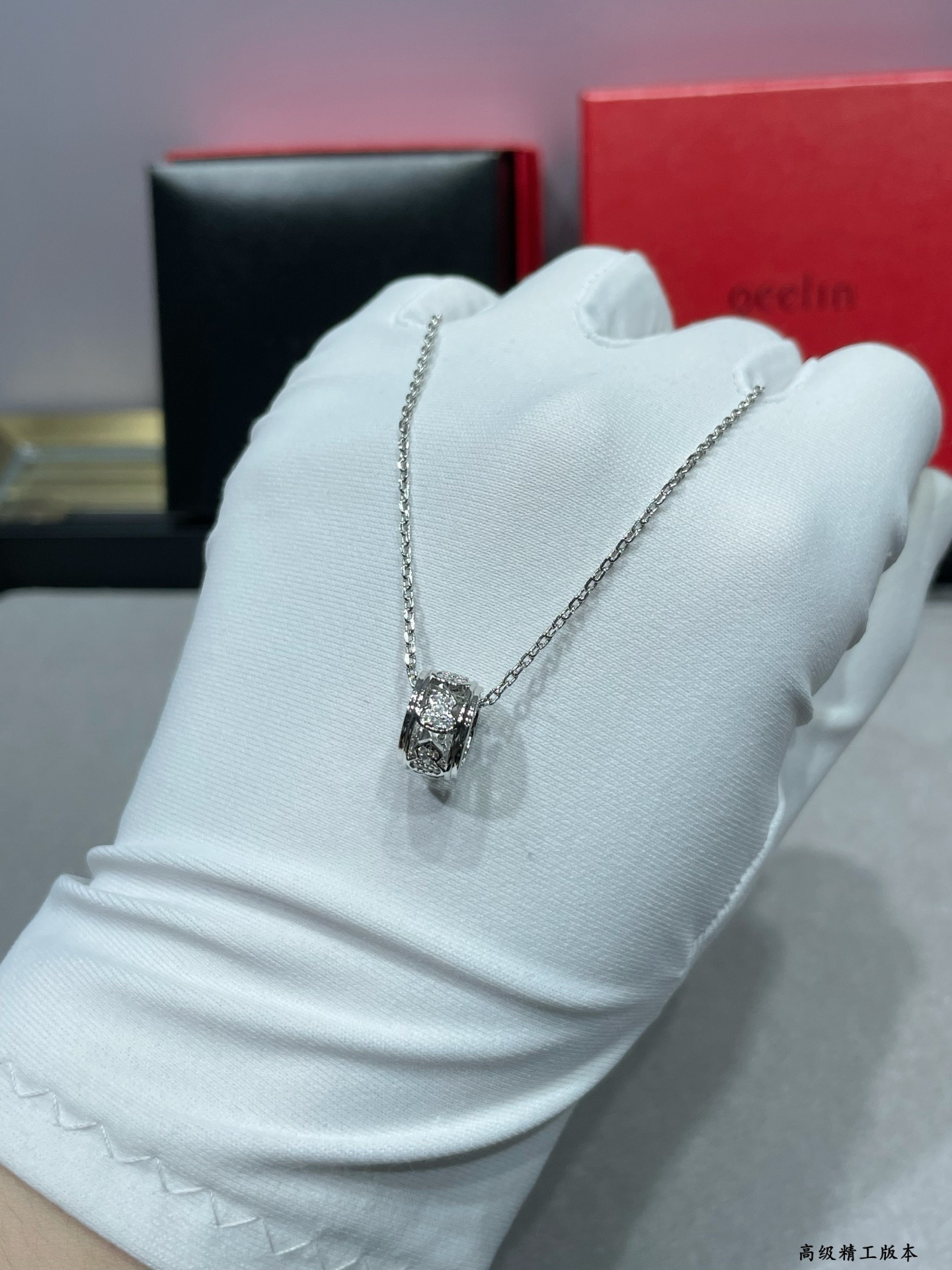 Qeelin Circle Gourd Necklace