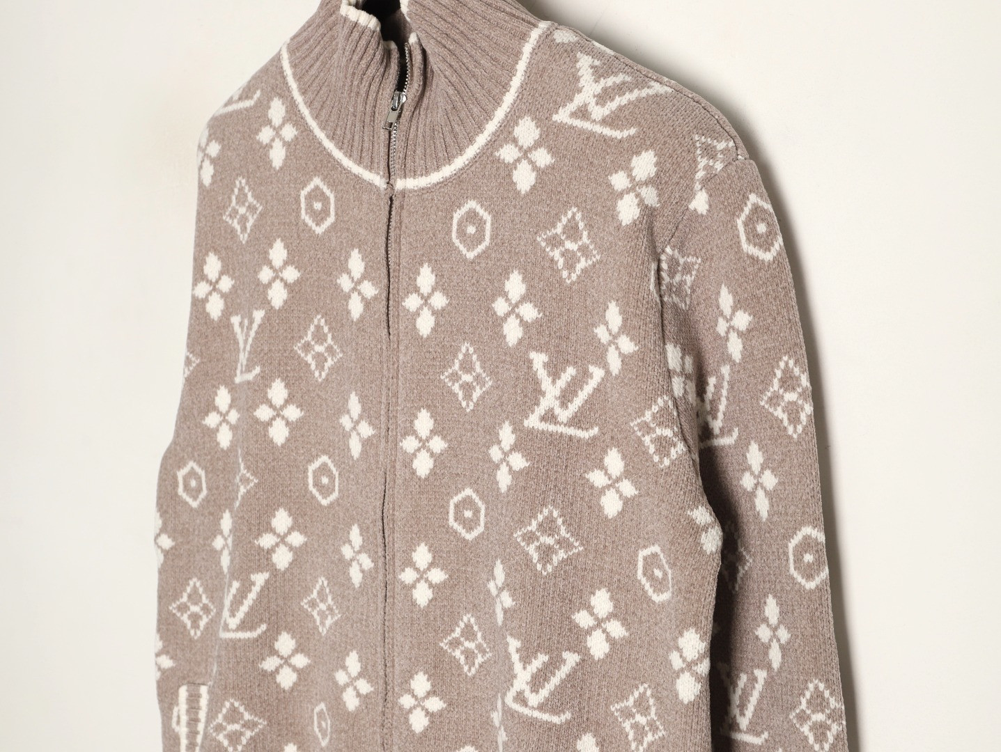 L0*is V*t0n LV 25ss Cardigan Sweaters
