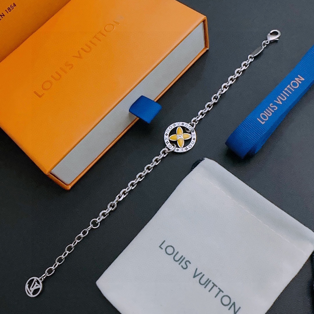 L0*is V*t0n Bracelet