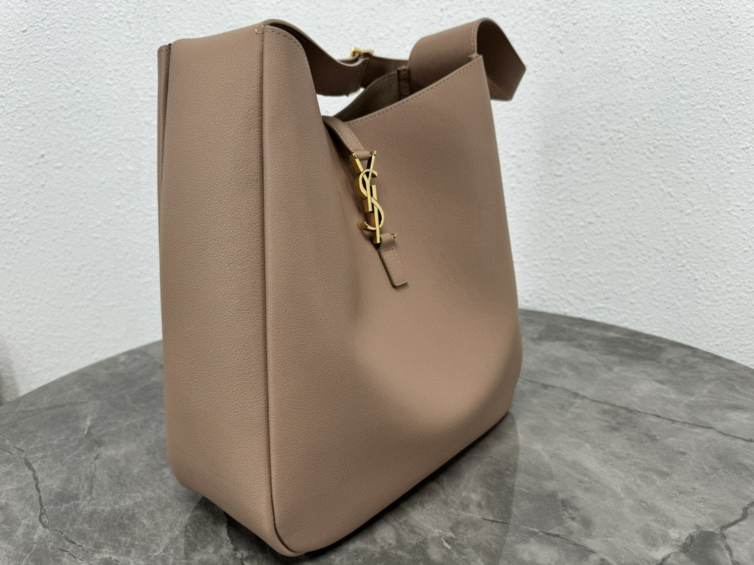 Y*L LE 5 À 7 30 X 31 X 13 CM