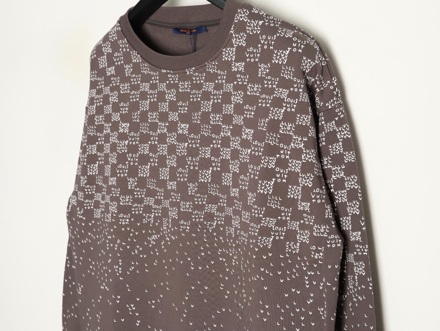 L0*is V*t0n 25Fw Hoodies