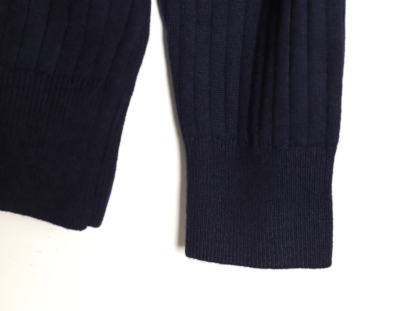 L**o p*ana LP knitting Sweaters