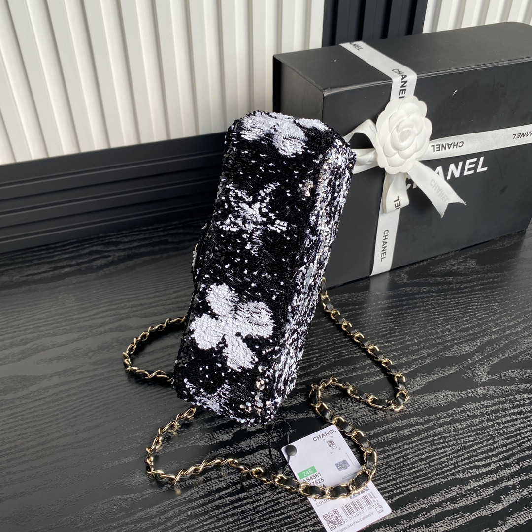 Ch*el Flap Bag 14 × 21 × 8 cm