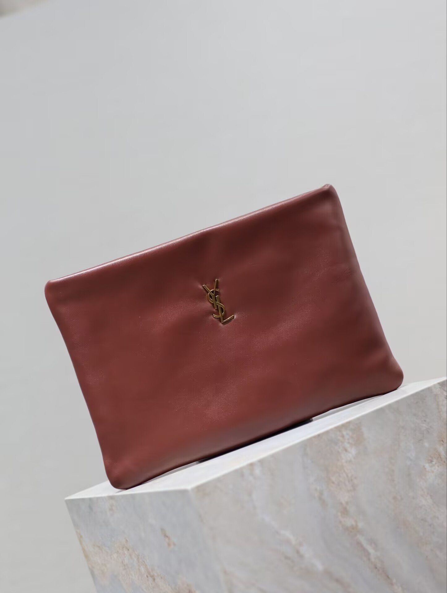 Y*L CALYPSO large pouch in lambskin 30x22x3cm