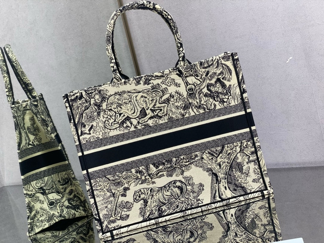 LARGE D*0r BOOK TOTE Ecru and Blue Toile de Jouy Embroidery 16.5 x 14 x 7.5 inches