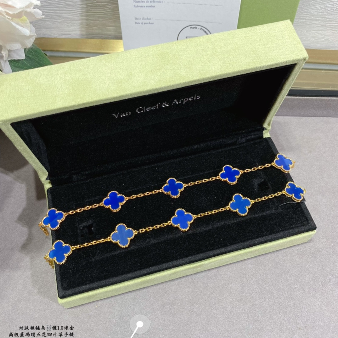 V*N CL*F & Arpels Sapphire Blue Agate Five-Flower Four-Leaf Clover Bracelet