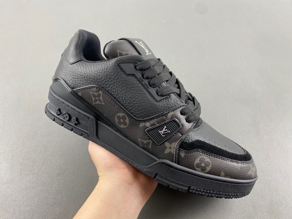 UA LV trainer Sneakers