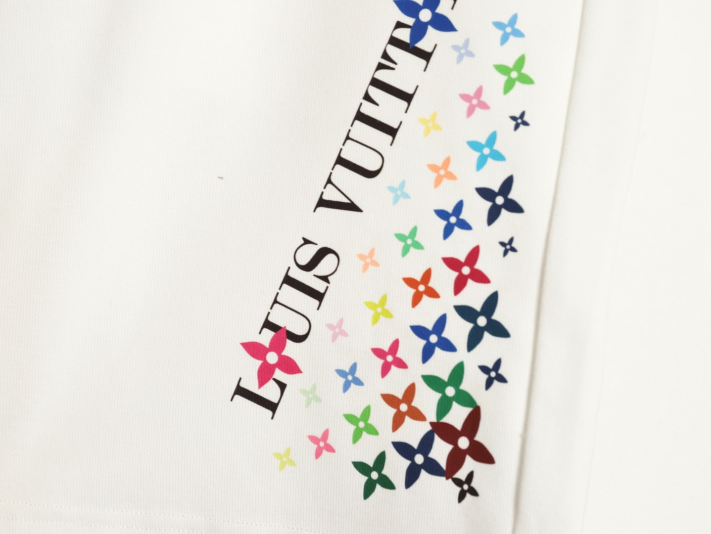 L0*is V*t0n LV 25ss shorts