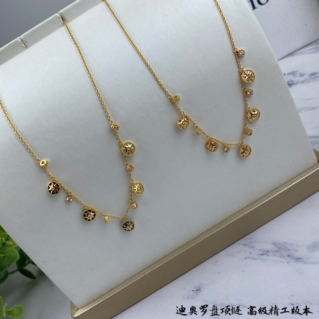 D*0r compass Necklace