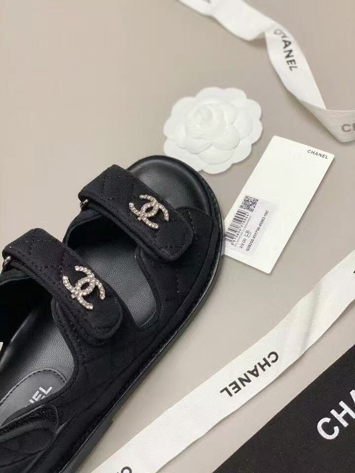 UA Ch*el SLIDES