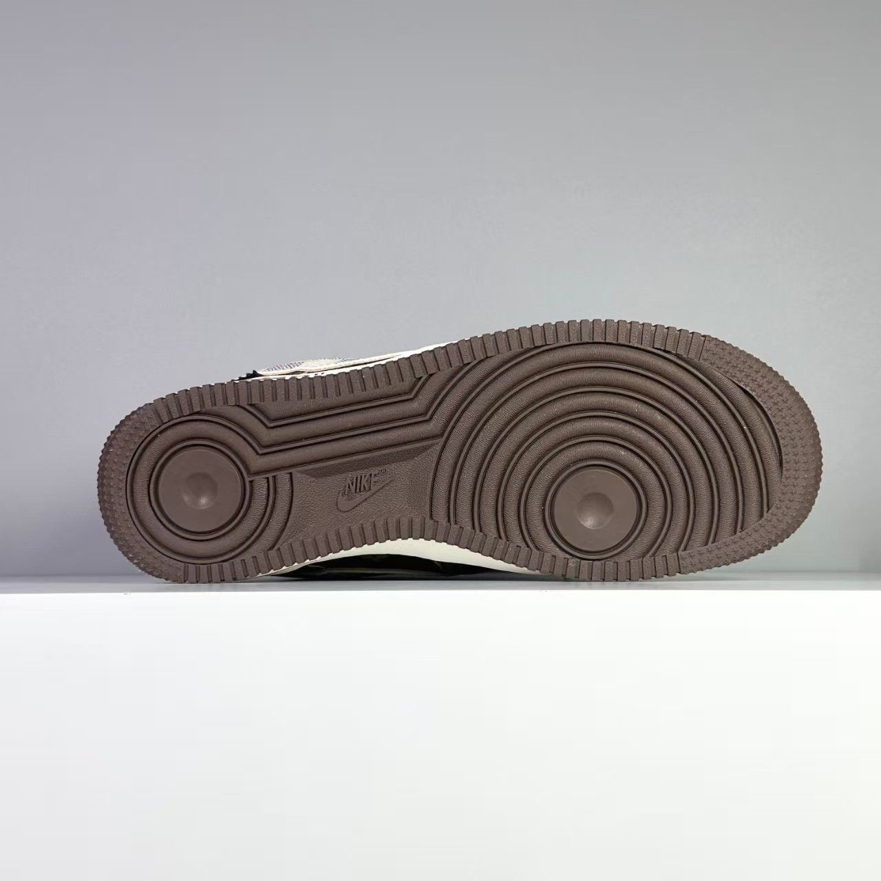 UA L0*is V*t0n X Nike Air Force 1 Low