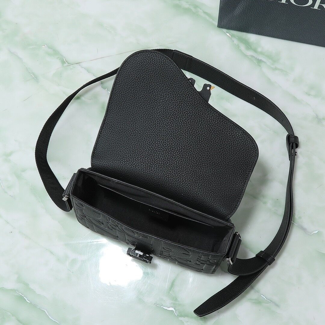 D*0r Small Saddle Messenger Bag With Flap 23x18x6cm