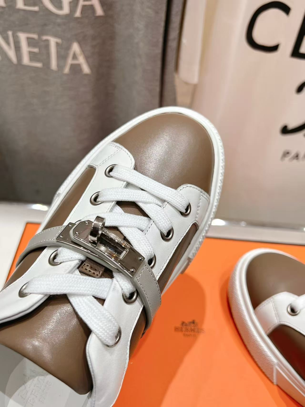 UA H**mes Day  Sneaker