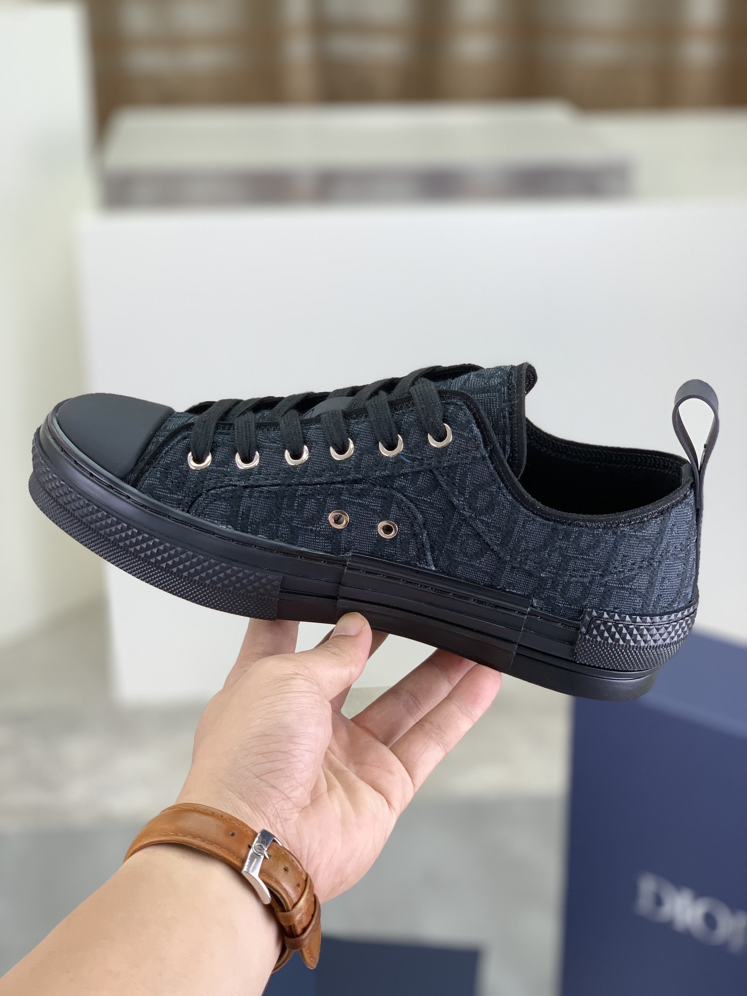 UA D*0r B23 League Low-Top Sneaker