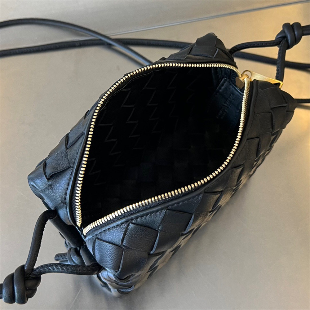 Bo*te*ga Ve*ne*ta Small Loop Cross-Body Bag 17x10x6cm