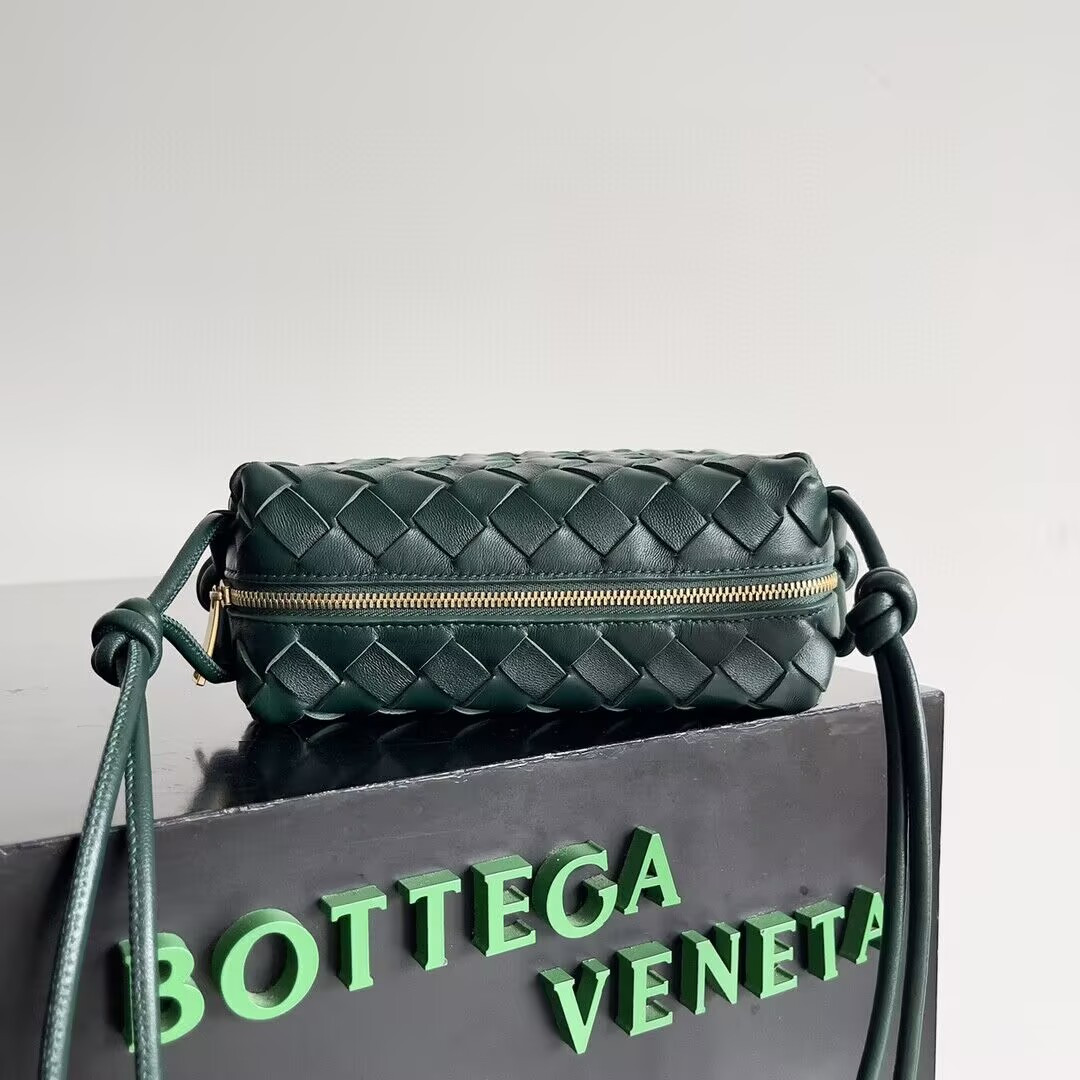 Bo*te*ga Ve*ne*ta Small Loop Cross-Body Bag 17x10x6cm