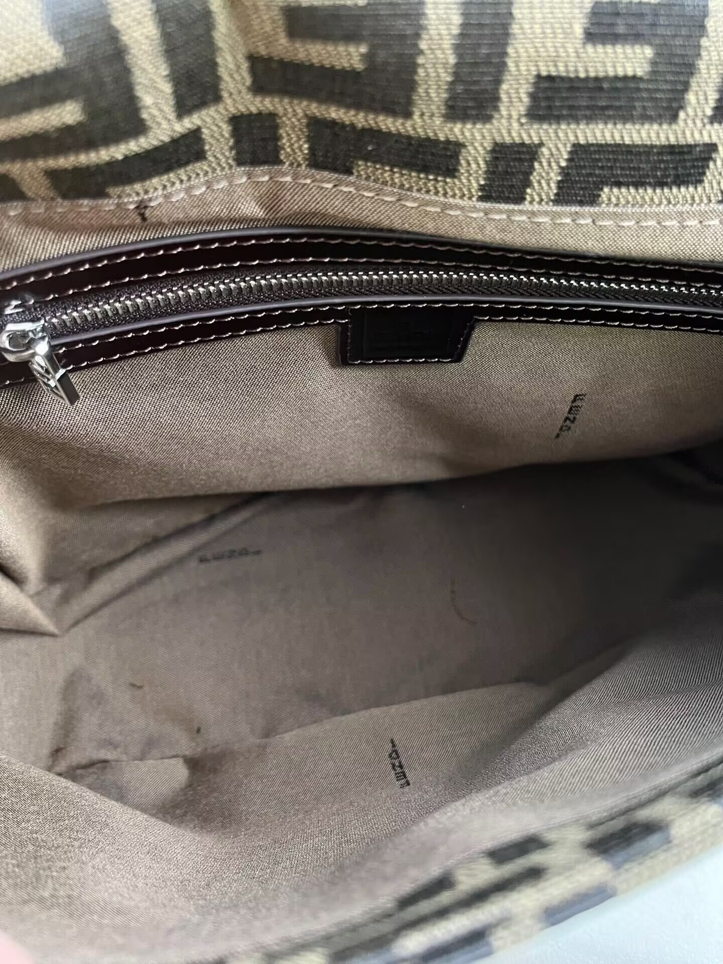 F**di Zucca Pattern Mamma Bucket Shoulder Bag 29x21x11cm