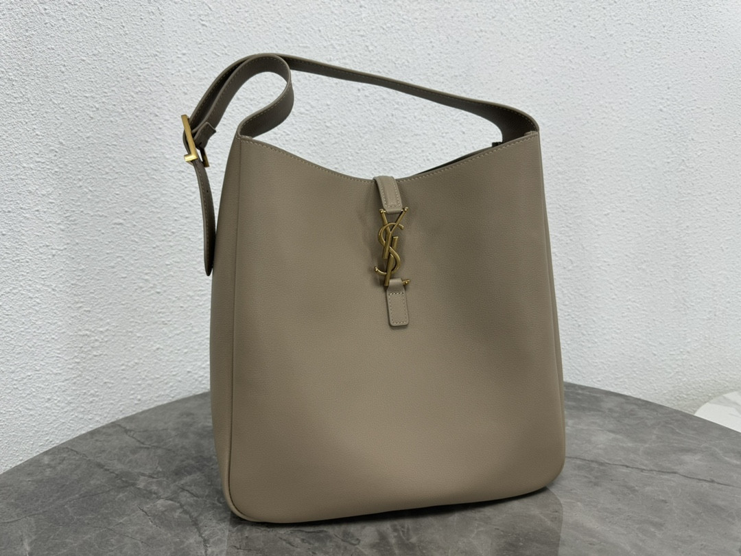 Y*L LE 5 À 7 30 X 31 X 13 CM