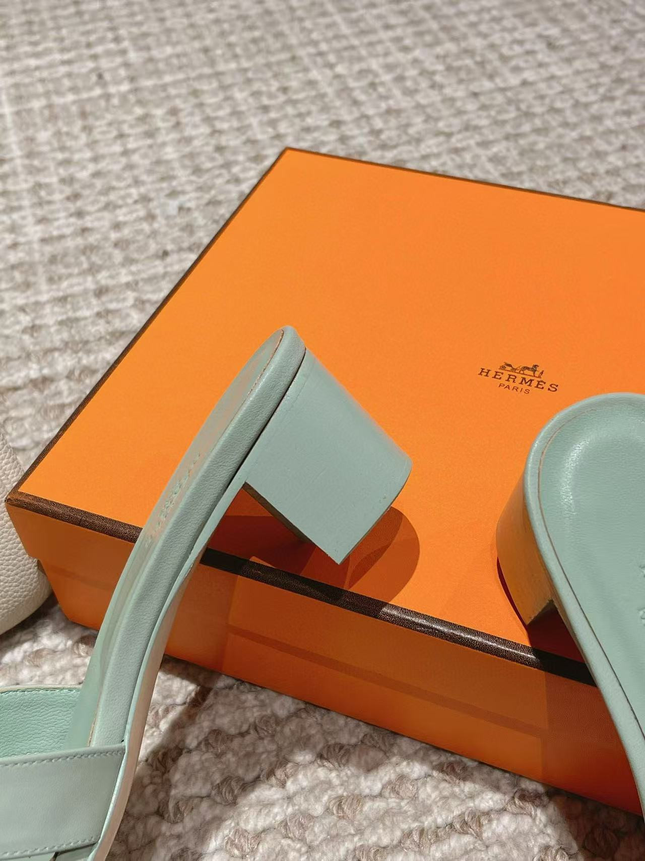 UA Hermès Oasis Sandal