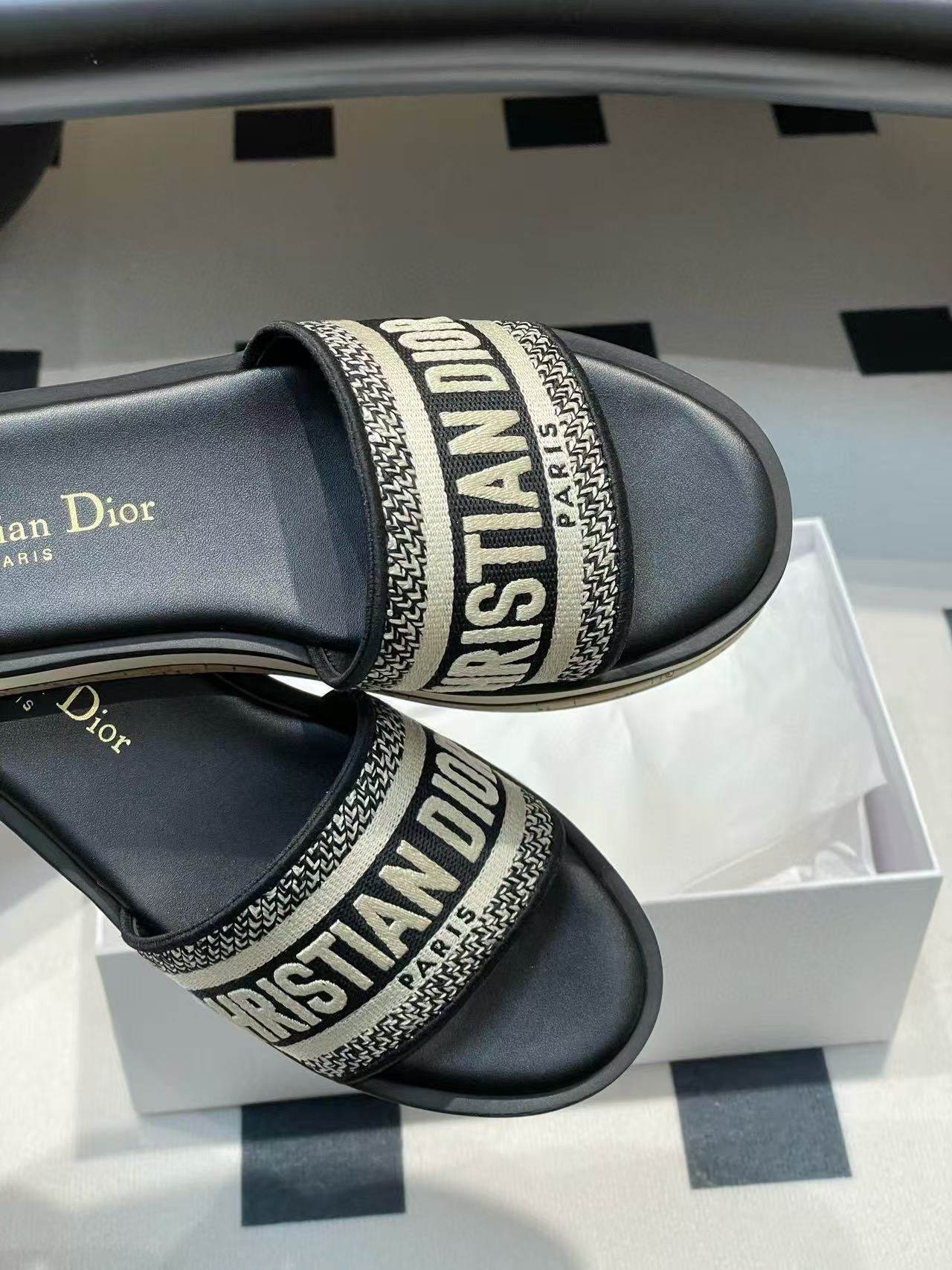 UA D*0riviera Dway Platform Slide