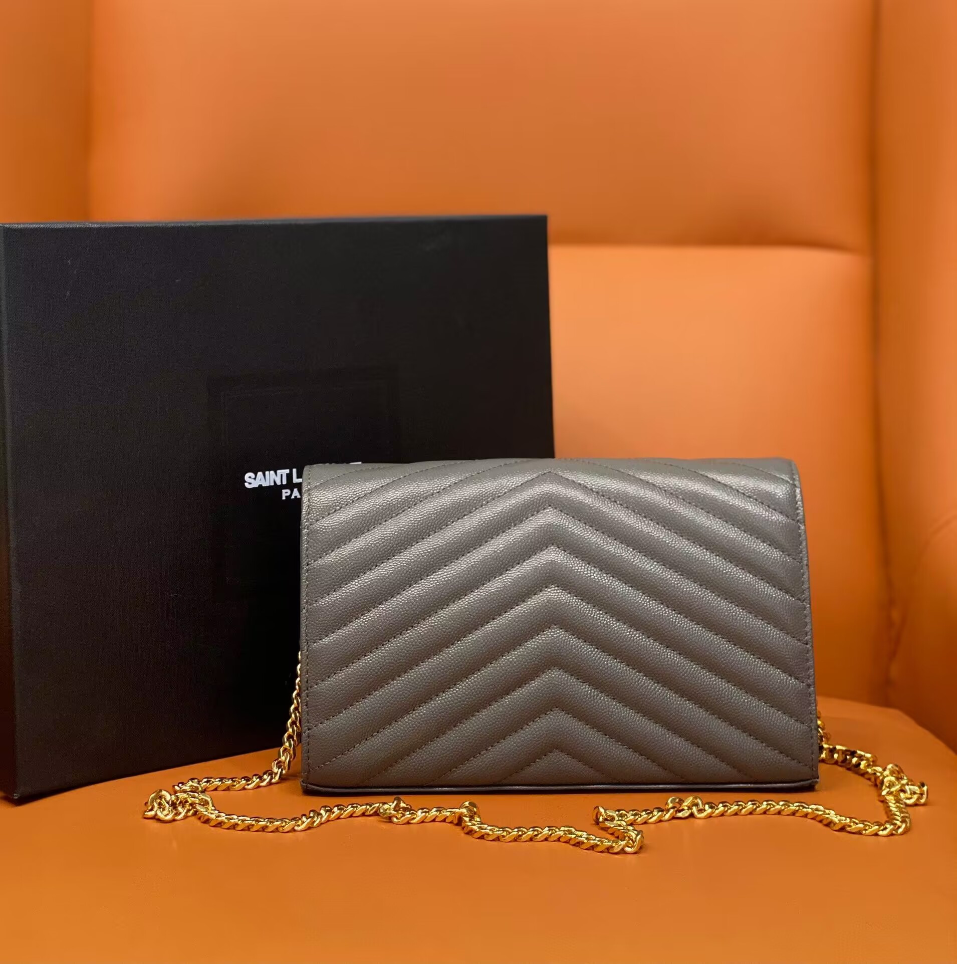 Sa**t Lau*nt Cassandre Matelassé Leather Shoulder Bag 4×14×22CM