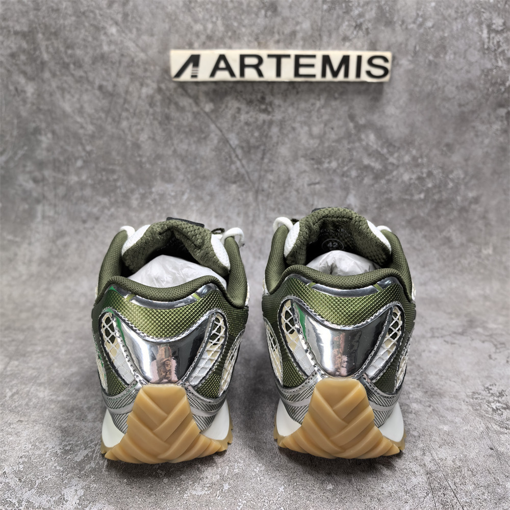 UA Bo*te*ga Ve*ne*ta Orbit Sneaker