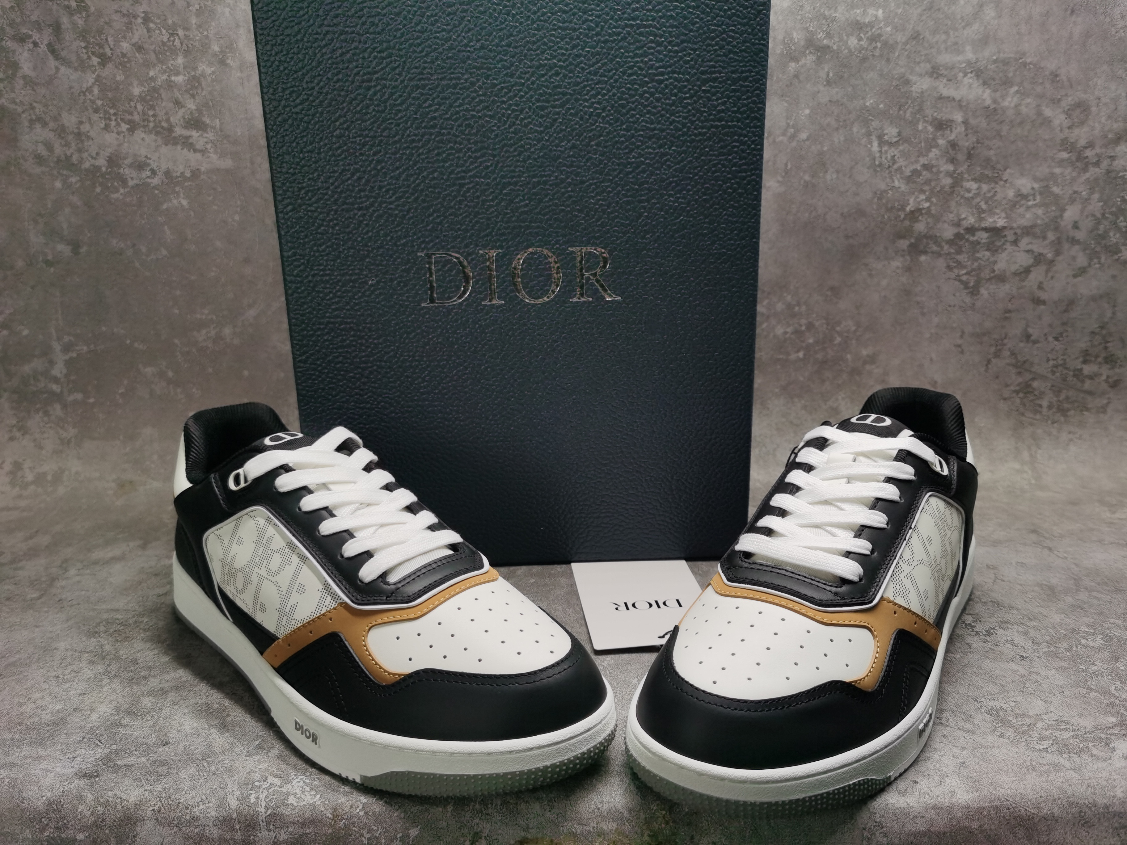UA D*0r B27 Sneaker