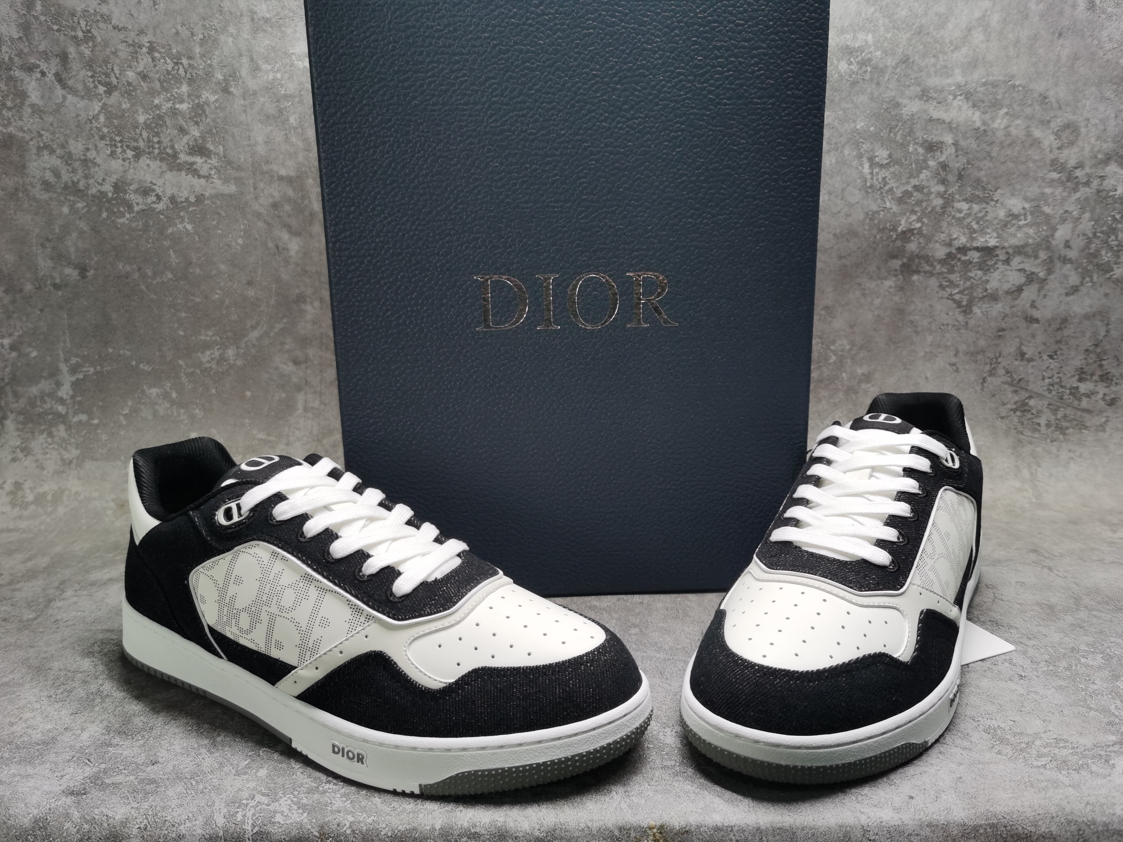 UA D*0r B27 Sneaker