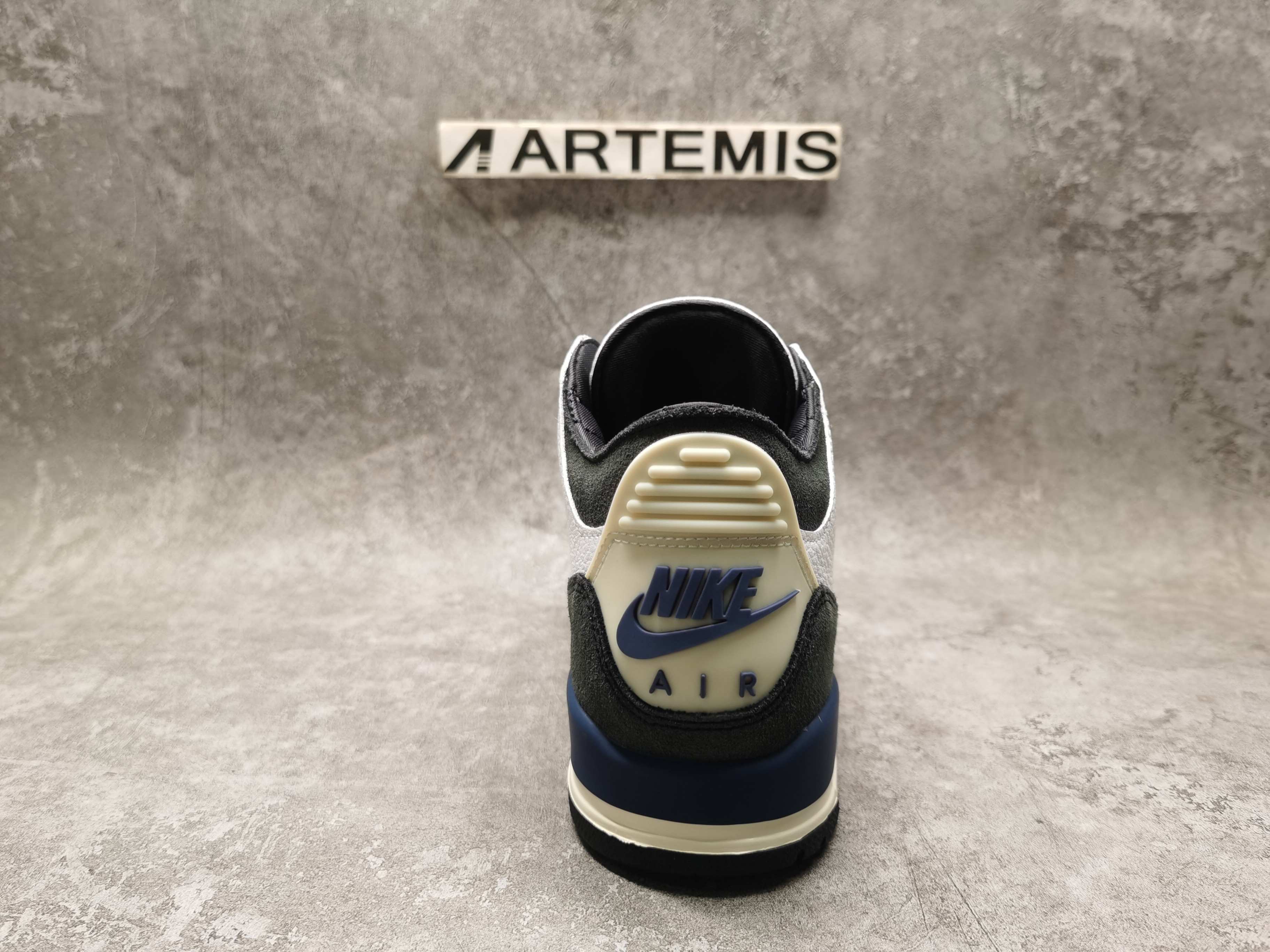 UA Jordan 3 Retro OG SP