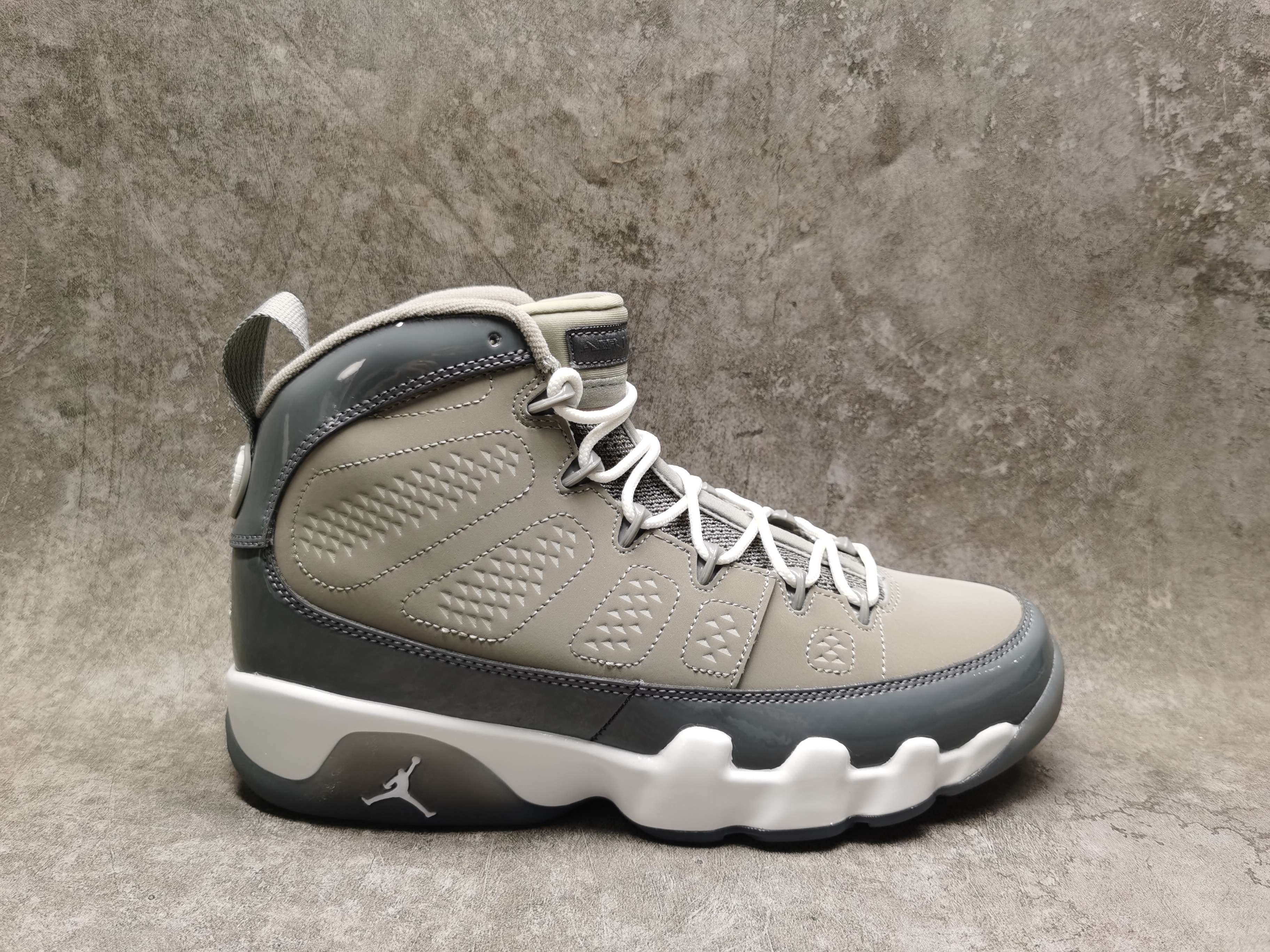UA Air Jordan 9 Retro 'Cool Grey' 2025