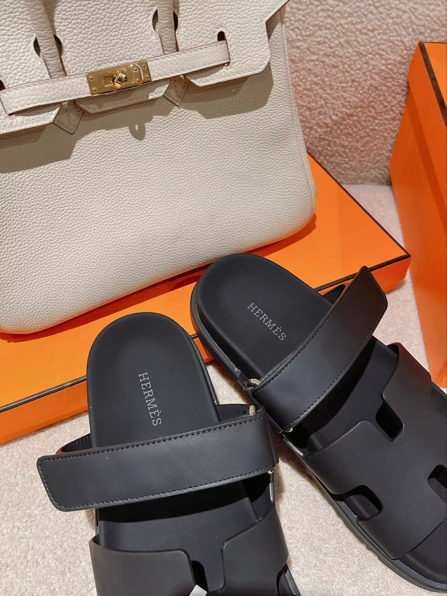 UA Hermès Chypre sandal