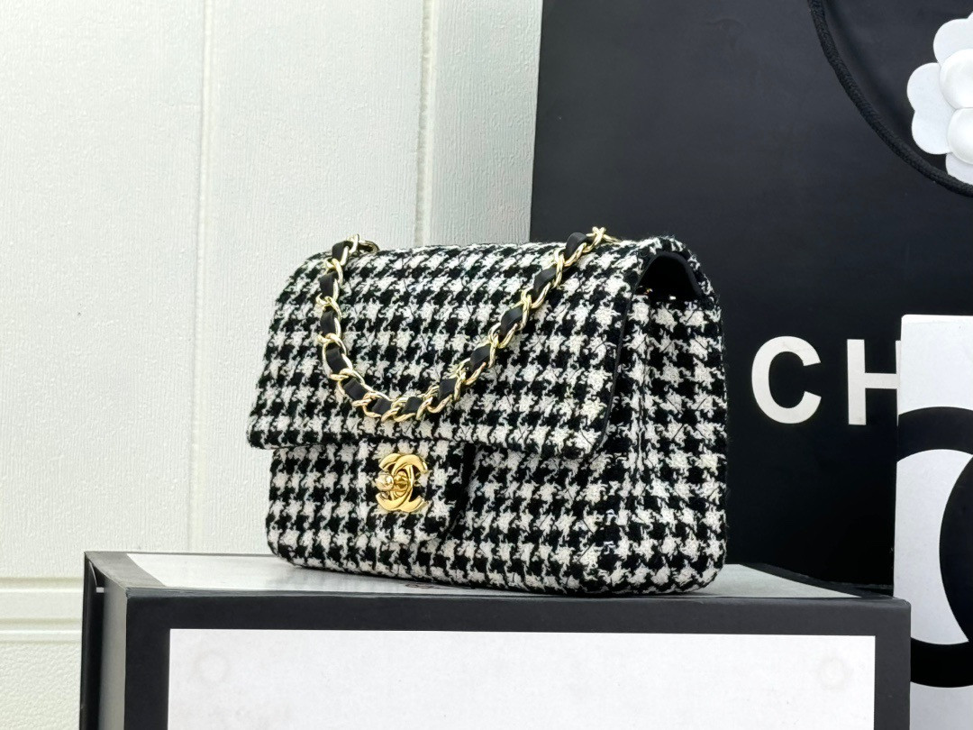 Ch*el MINI CLASSIC 11.12 HANDBAG 20 12 × 20 × 6 cm