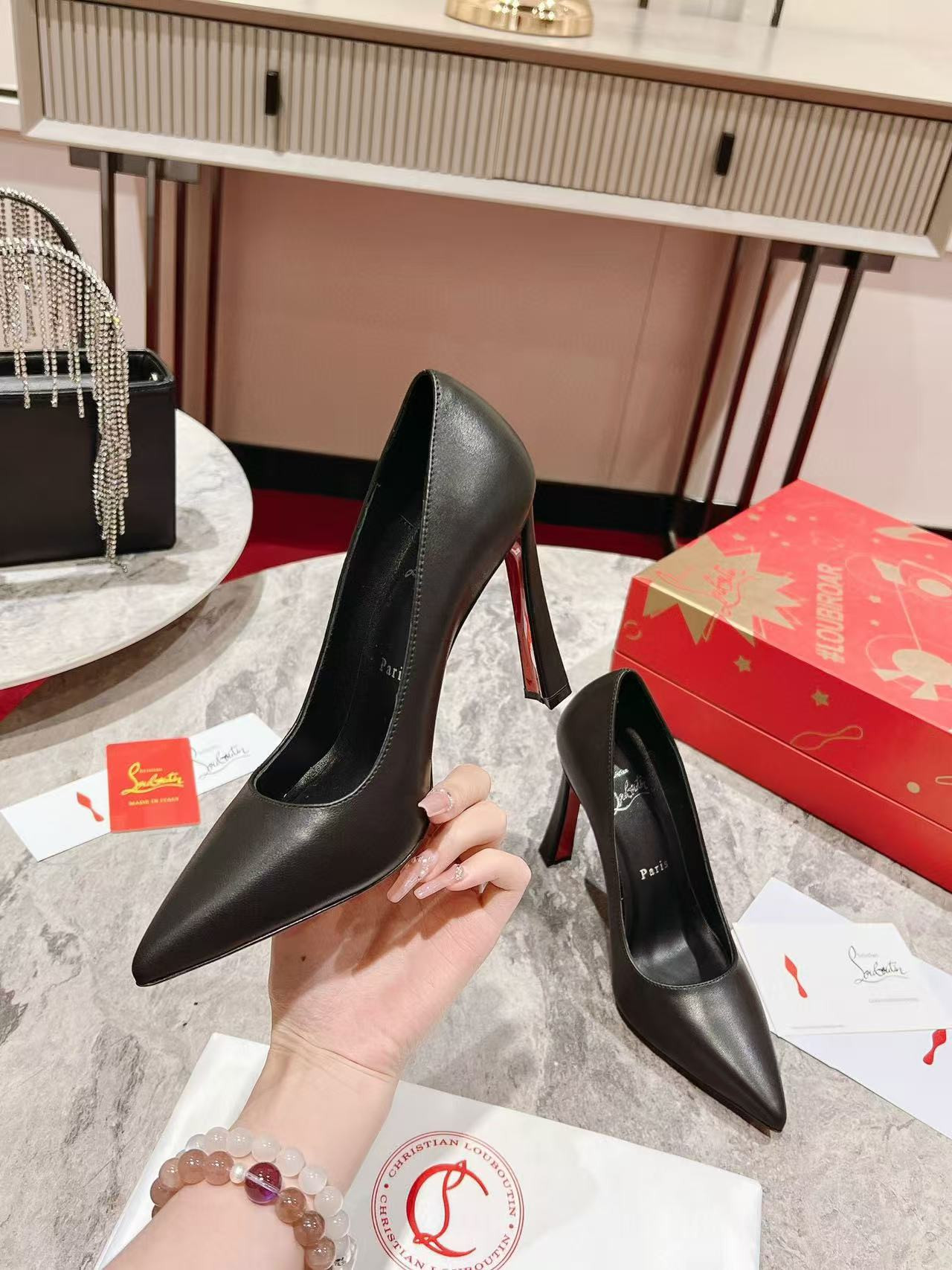 UA Ch**an Louboutin  10cm