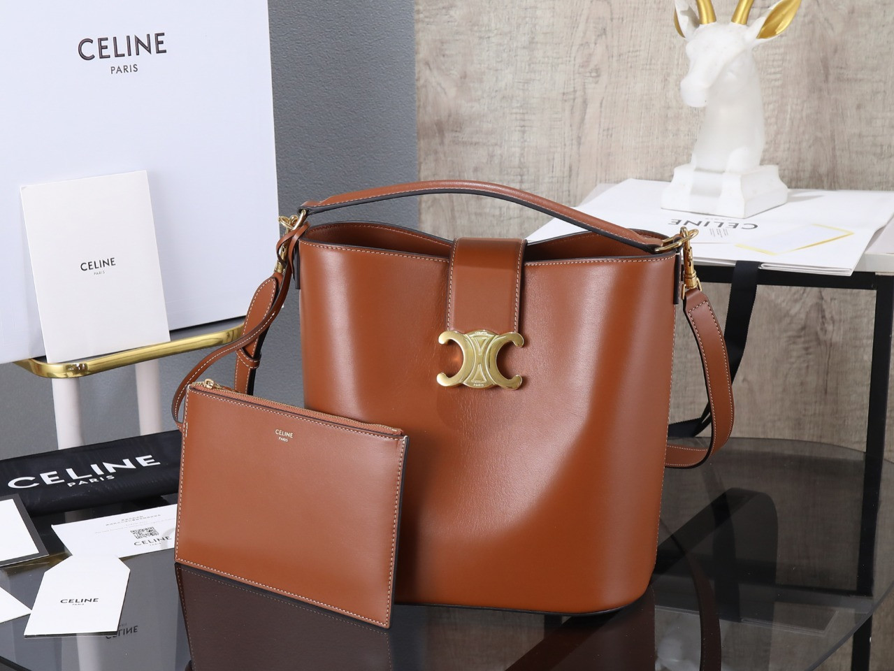 Ce**e L0*ise 23.5x24x16cm