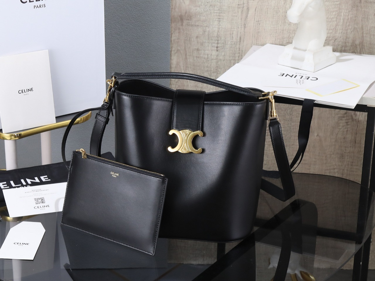 Ce**e L0*ise 23.5x24x16cm