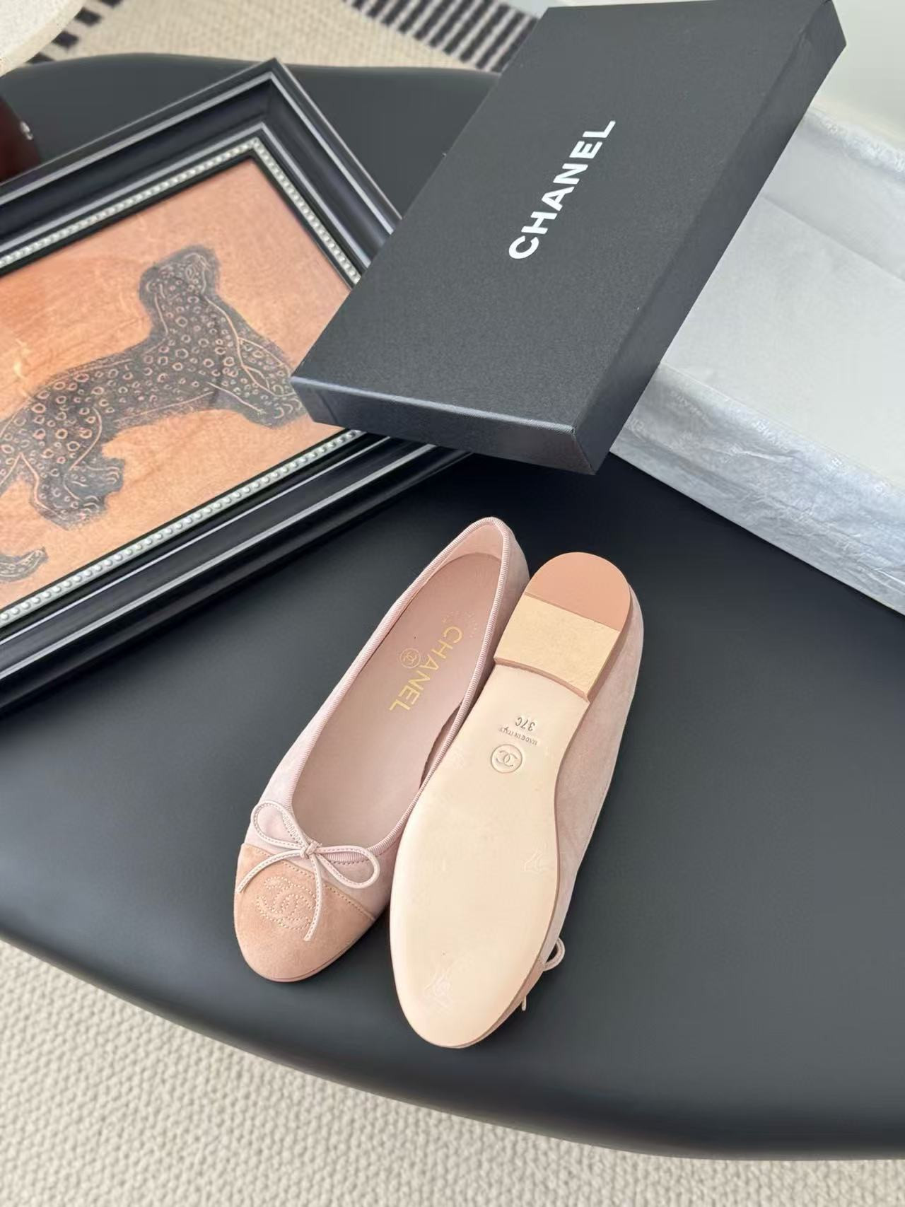 UA Ch*el Ballet flats