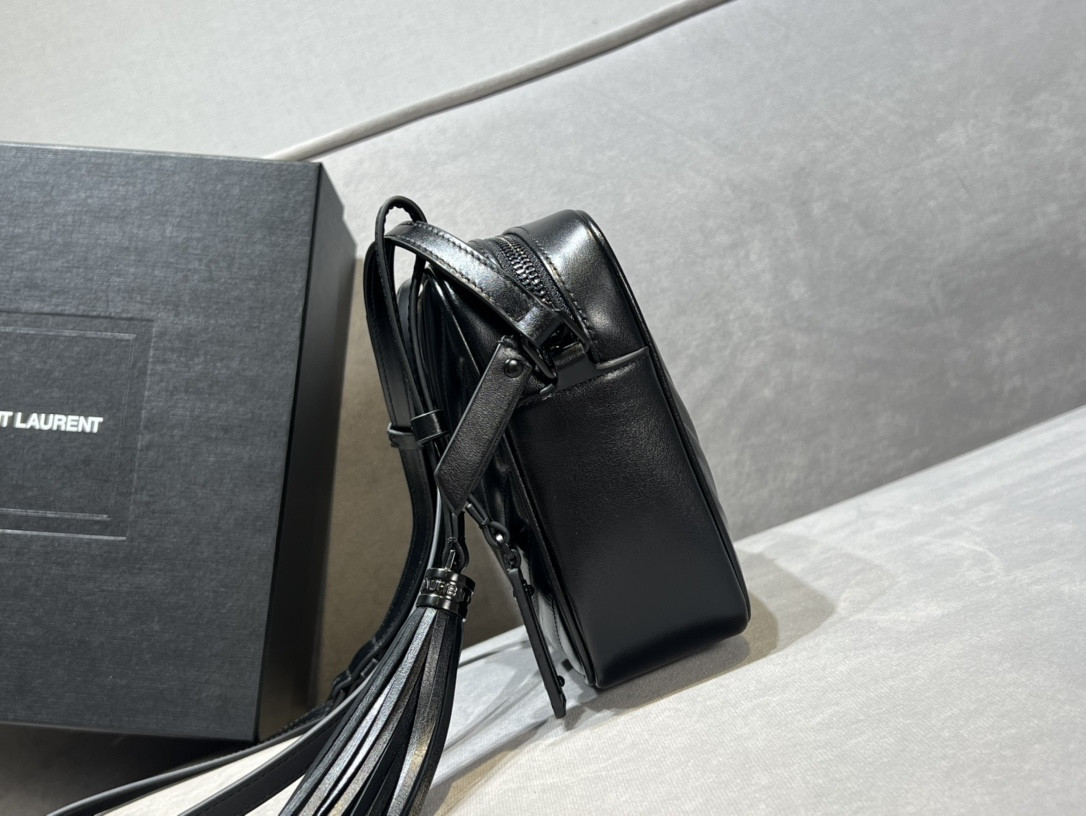 Y*L LOU Camera bag in quilted leather