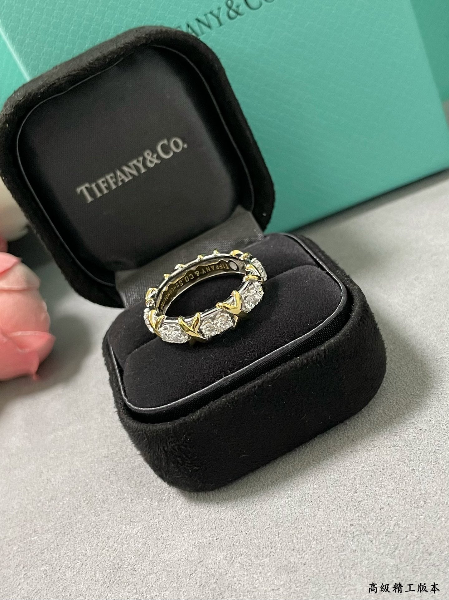 T*f*ny & Co. Crossed Double Tone Ring