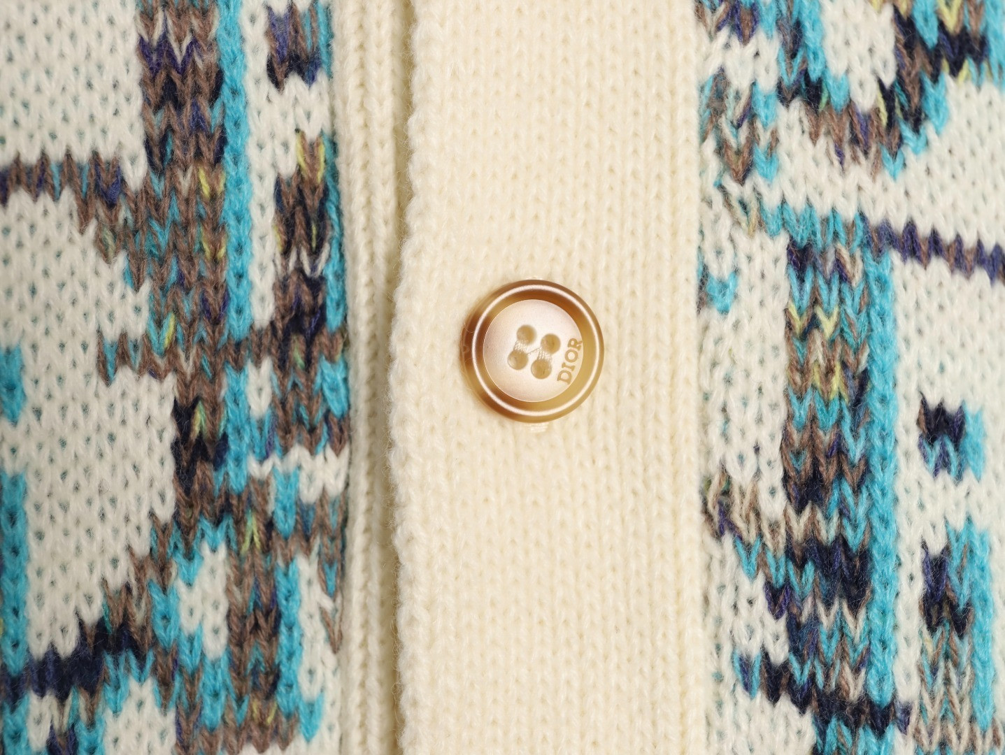 D*0r 25ss Cardigan Sweaters