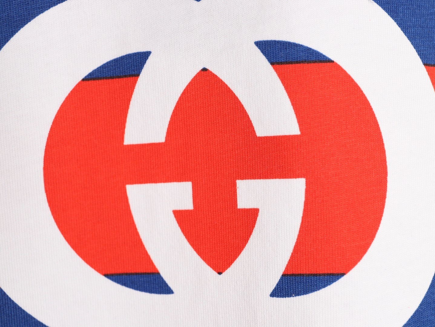 G*u*i Long-sleeved T-shirt