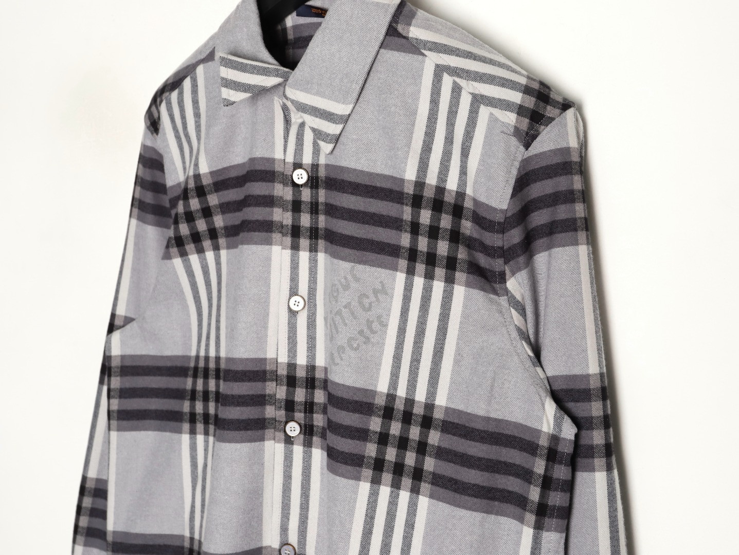 L0*is V*t0n LV Shirts Coats