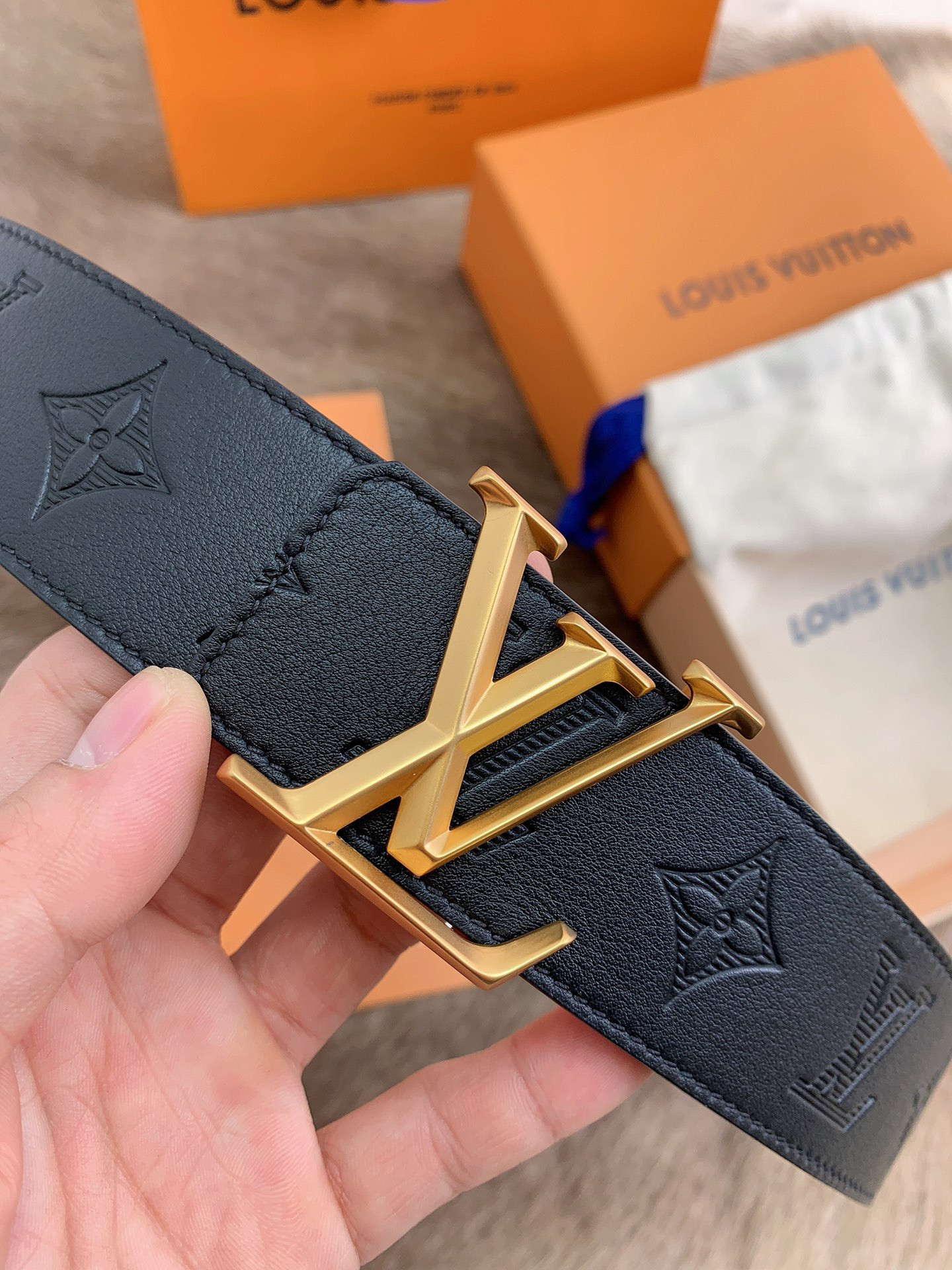 LV L0*is V*t0n 40MM BELT