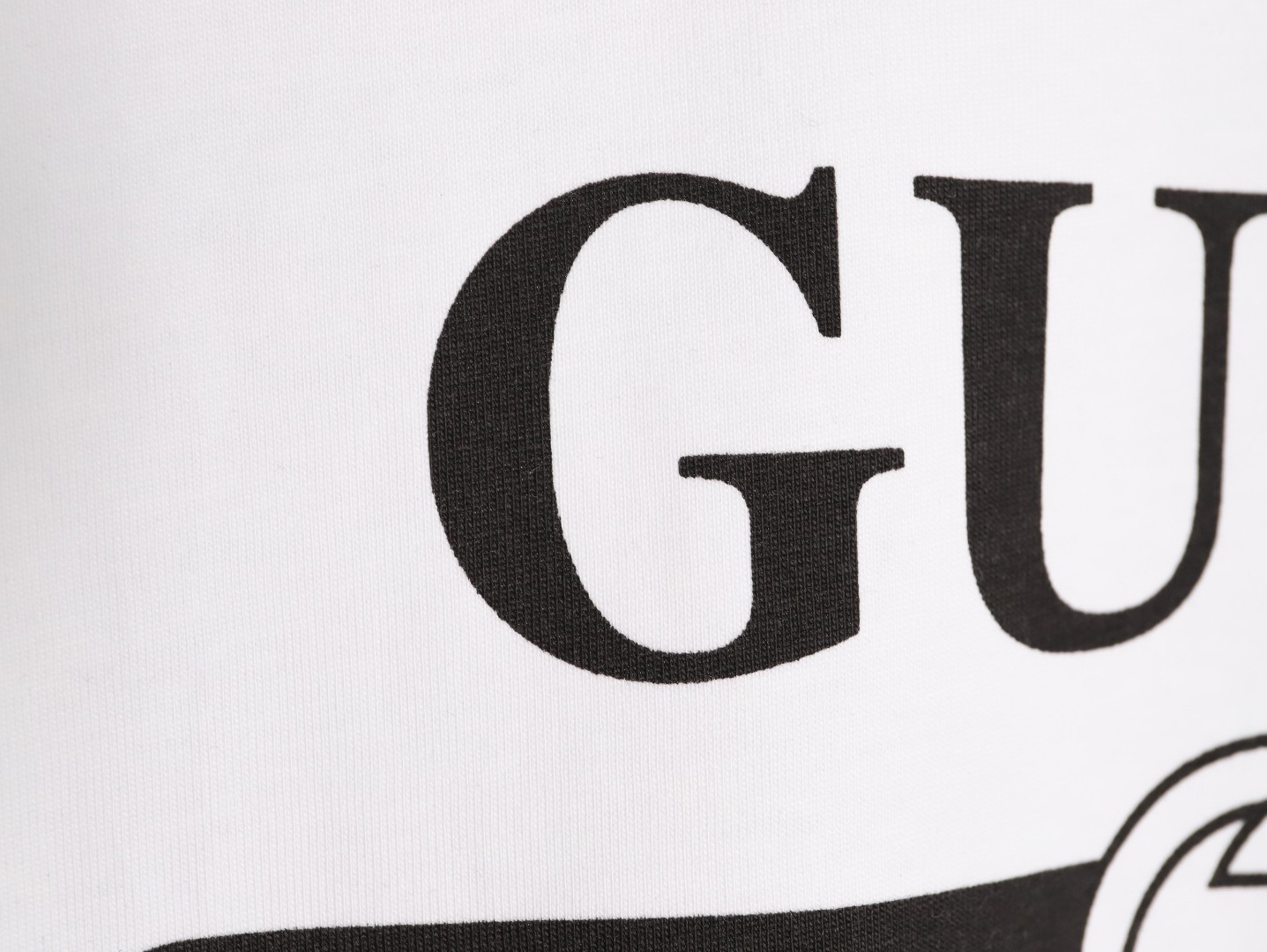 G*u*i Long-sleeved T-shirt