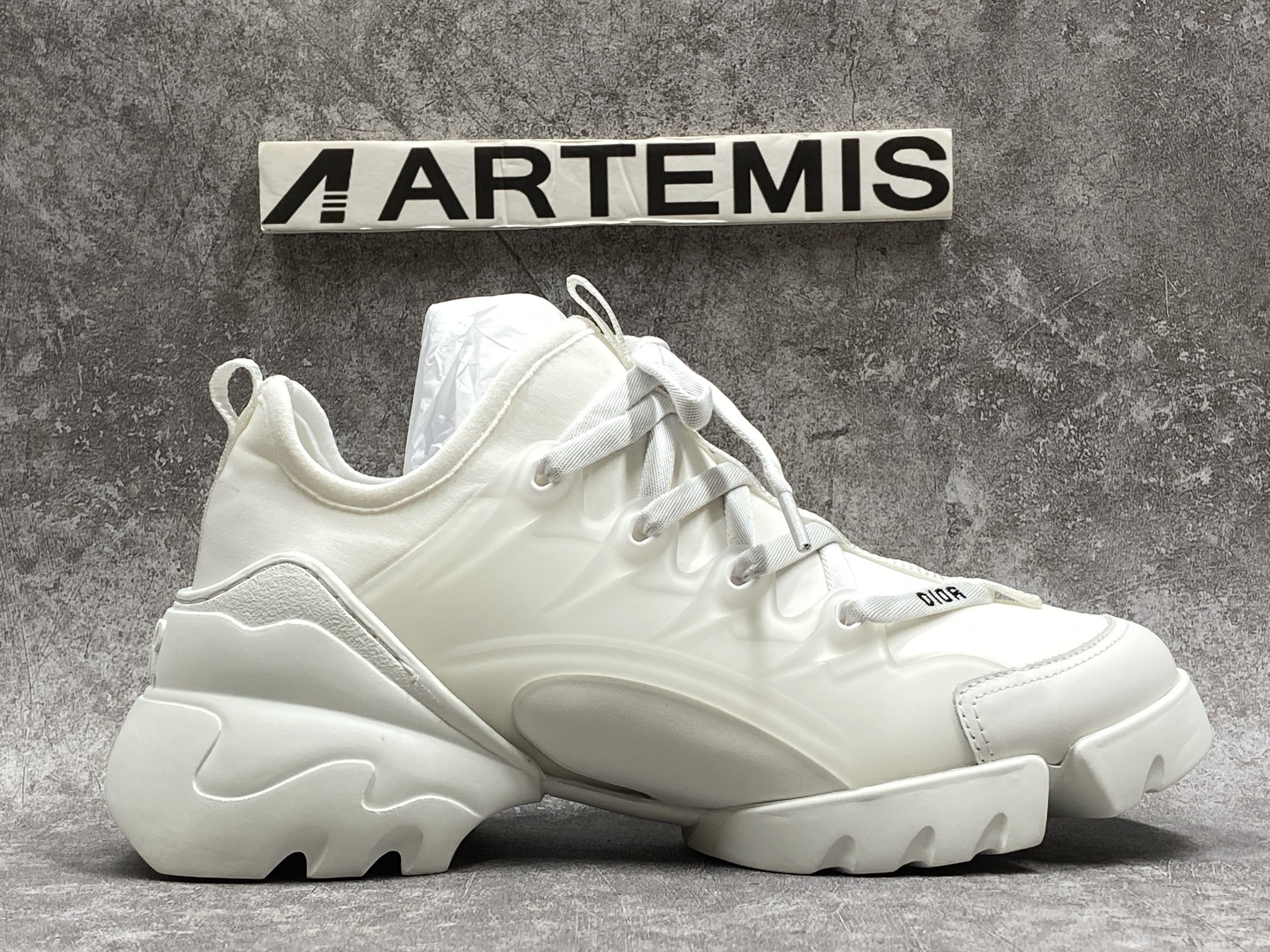 D*0r D Connect White Neoprene