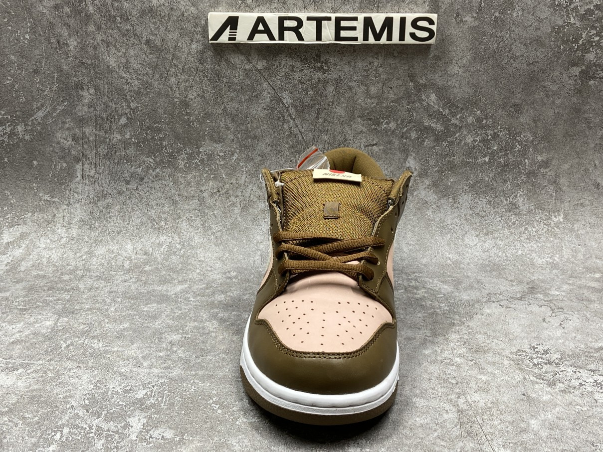 Nike Dunk SB Low Stussy Cherry