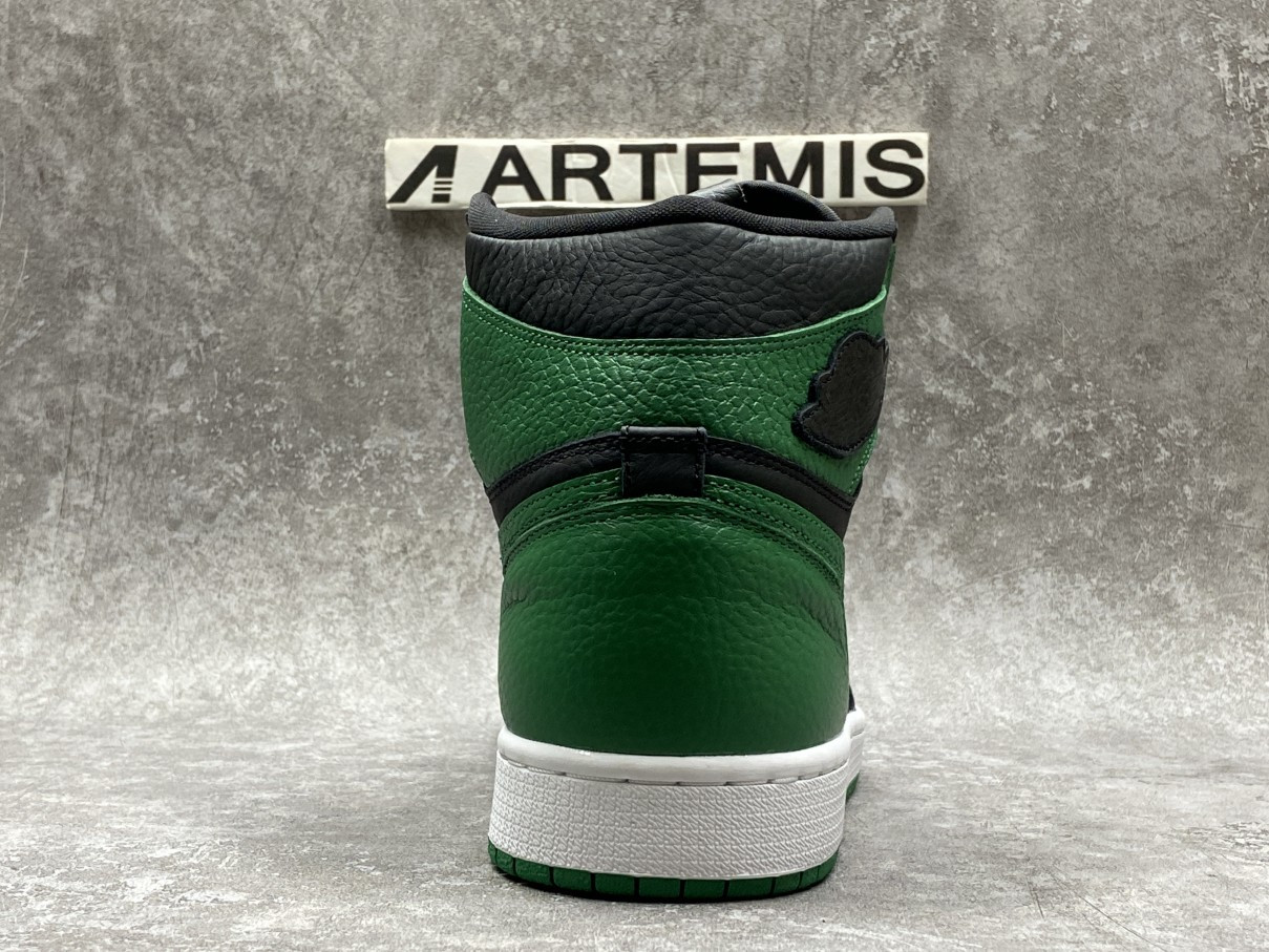 Air Jordan 1 Retro High Pine Green Black