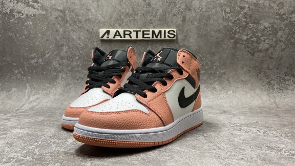 Air Jordan 1 Mid Pink Quartz