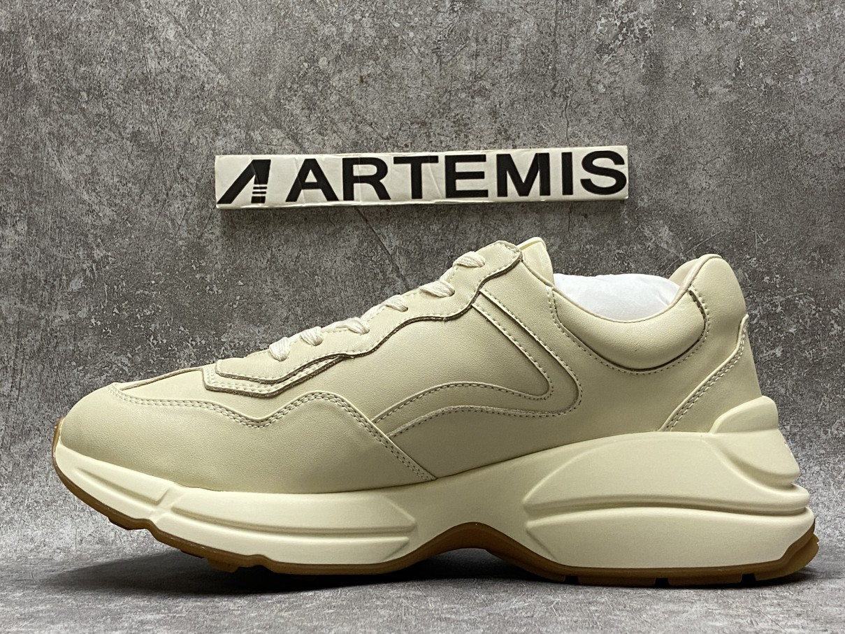 G*u*i Rhyton x Disney